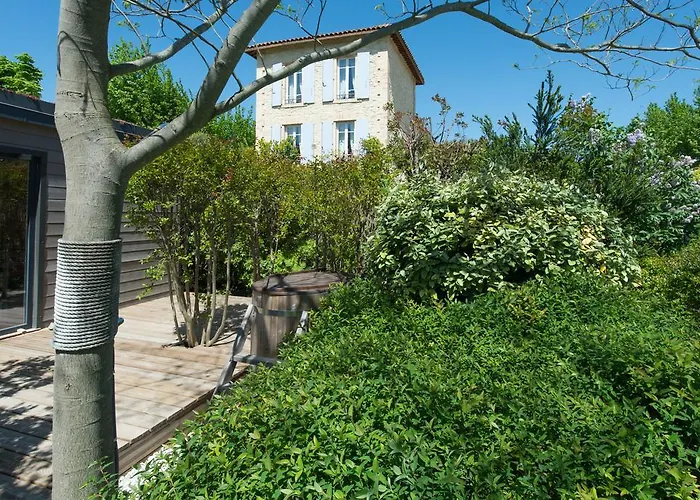 Les Carmes And Spa
